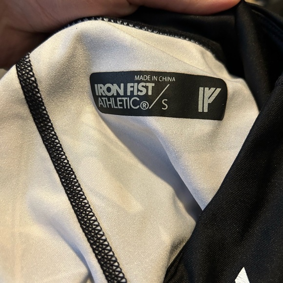 Iron fist skull active leggings size small - Picture 3 of 3